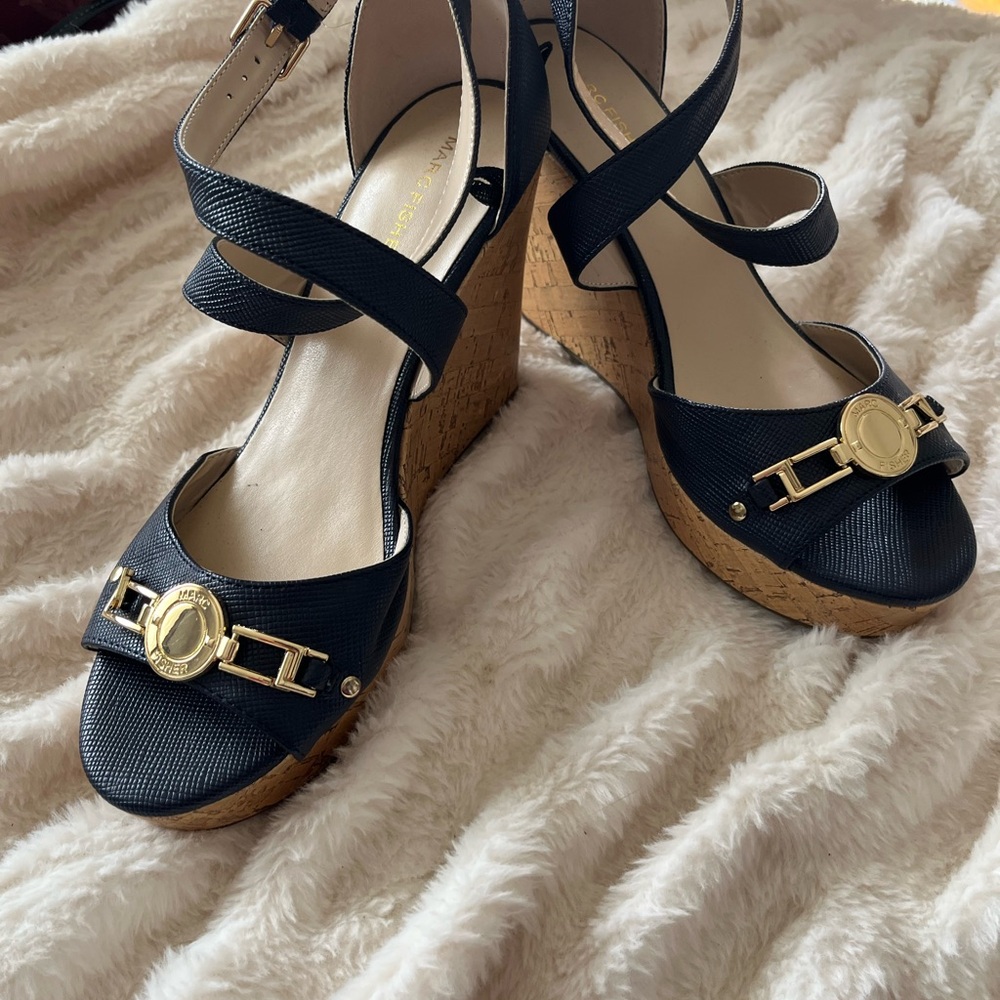 Marc Fisher Navy and Gold Wedge Saffiano leather Sandals Sz 8.5